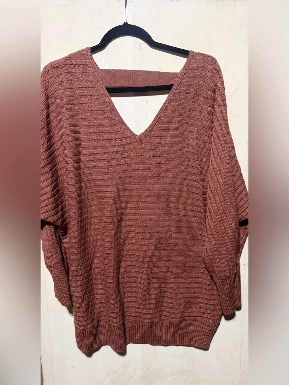 Soho Ribbed V-Neck Sweater in Dusty Rose